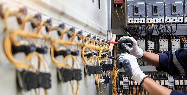 Professional Electrician technician working in Rock Valley, IA